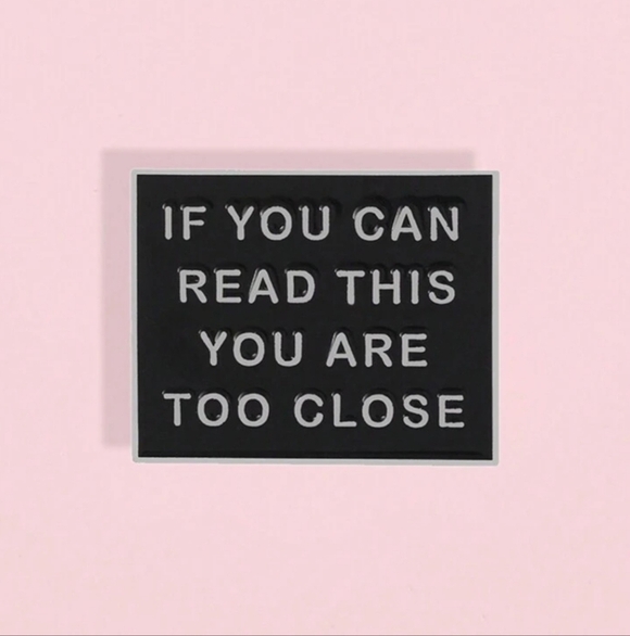 NEW‼️Statement Pin - Picture 1 of 5